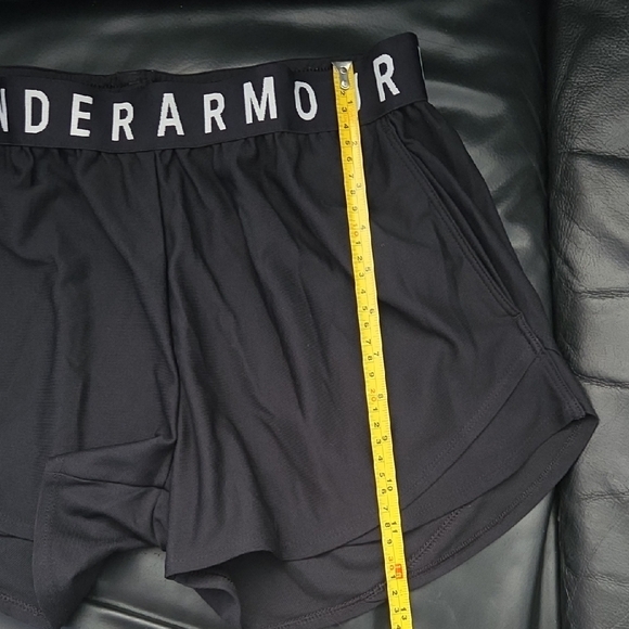 Under Armour Women's SZ M Athletic Gym Black Heat gear Shorts White Logo Broad - Picture 5 of 9